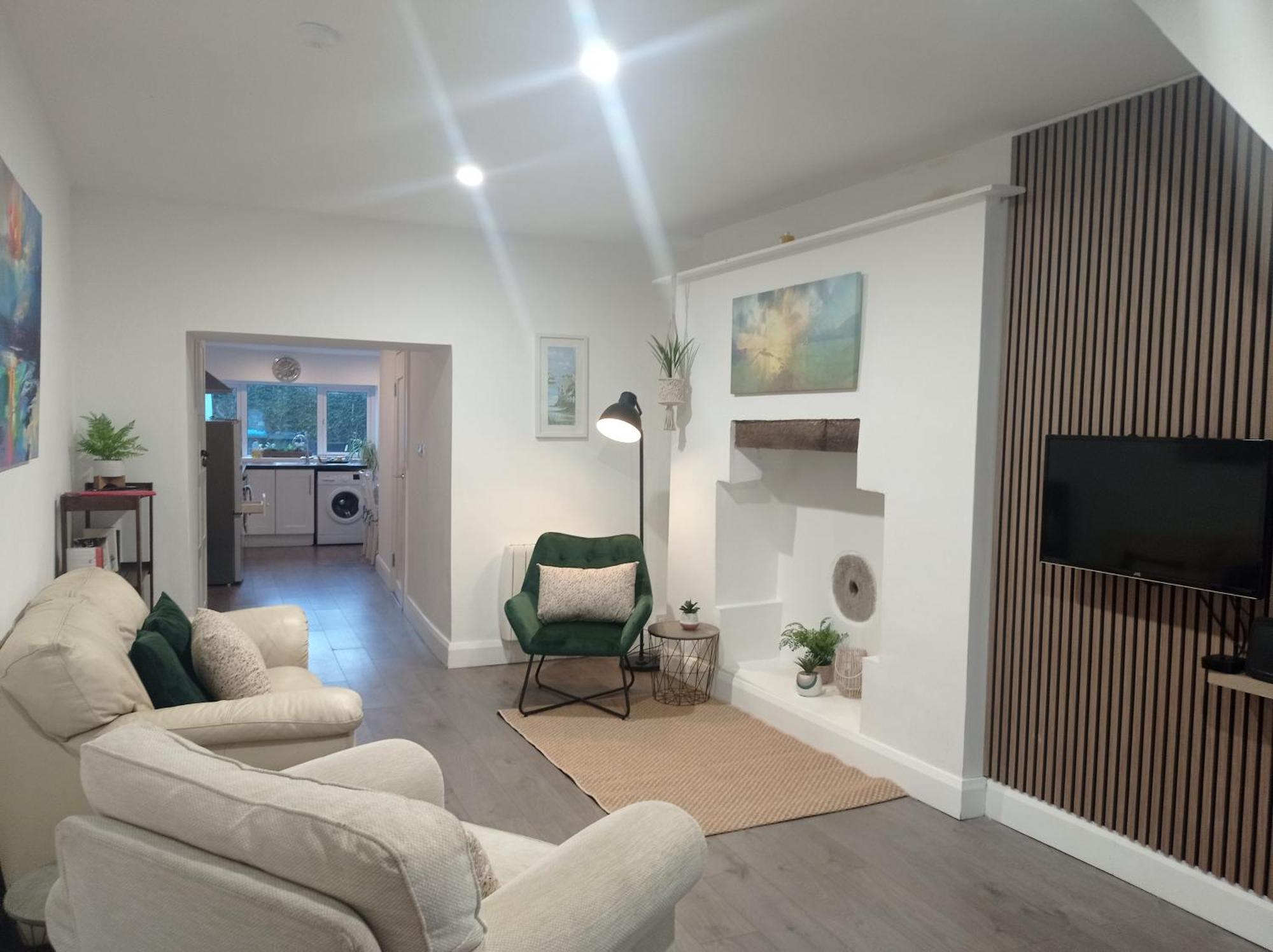 Parliament Street Town House Villa เอนนิสไทมอน ภายนอก รูปภาพ